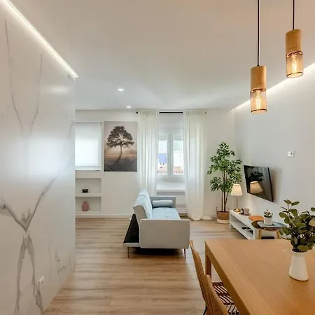Modern 2-bedroom Center Lisboa