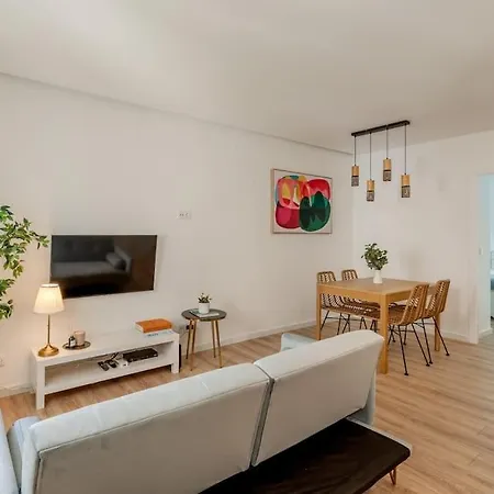 Apartman Modern 2-bedroom Center